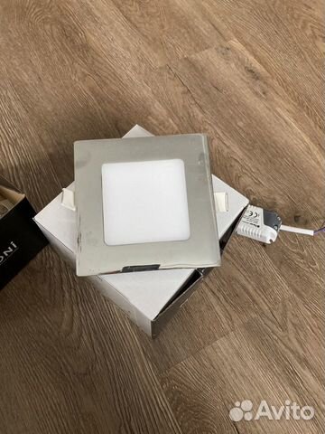 Светильник. Встраимаевый светодиодный