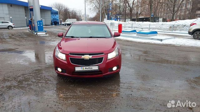 Chevrolet Cruze 2010 красный