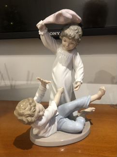 Статуэтка Статуэтка 