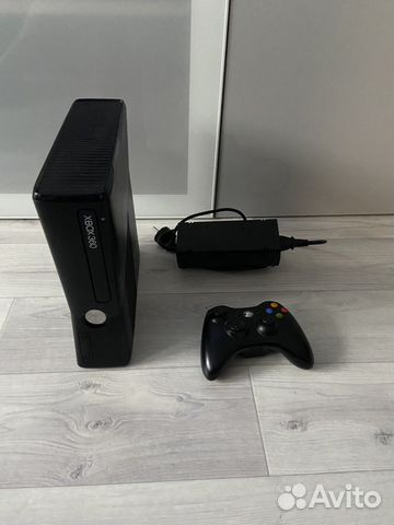 Xbox 360 S 250 Gb прошита+2 джойстика