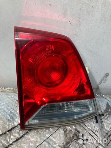 Фонарь задний внутренний левый Toyota Land Cruiser