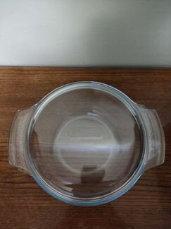 Кастрюля жаропрочная pirex (Франция) с крышкой