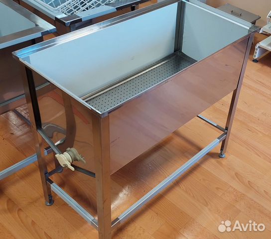 Стол ванна для разделки пчелиных сот