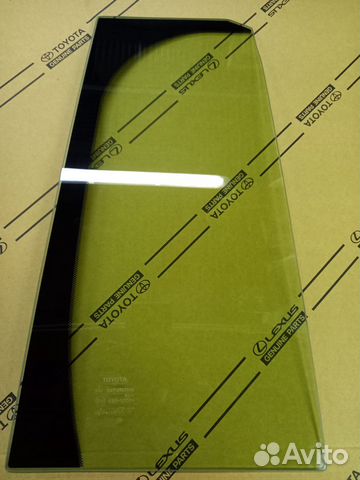 Форточка задняя правая Toyota LC300 2021