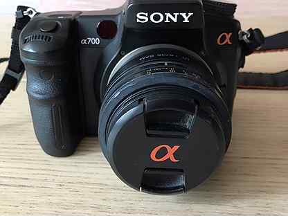 Зеркальный фотоаппарат Sony a700 + 35мм 1.8