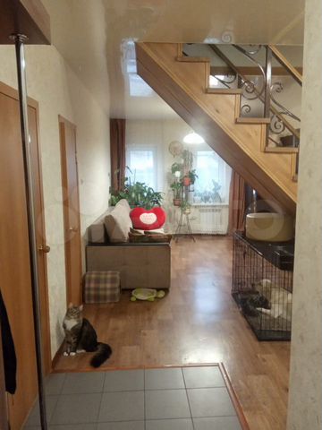 4-к. квартира, 80 м², 1/2 эт.