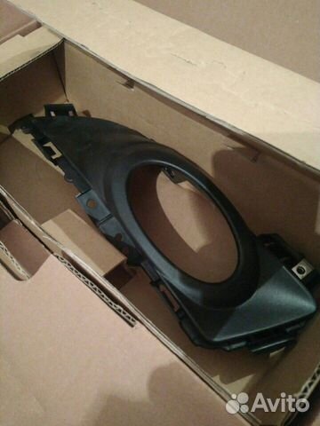 Рамка противотуманной фары лев Mazda 3