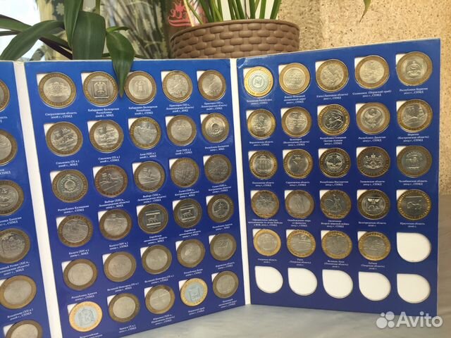 Памятные и юбилейные монеты России