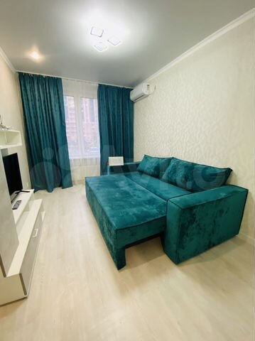 2-к. квартира, 45 м², 1/20 эт.