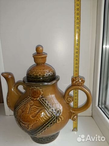 Глиняный кувшин и другая посуда