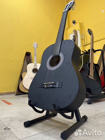 Классическая гитара черная матовая