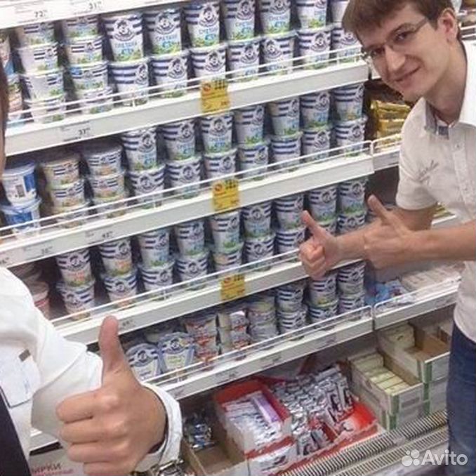 Торговый представитель и продавец. Коммерческий мерчандайзинг. Торговых представителей мерчендайзеров. Мерчендайзер выкладка. Мерчендайзер и торговый представитель.