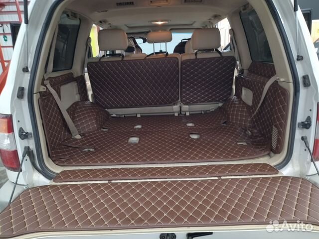 Коврики с бортами в багажник на Volkswagen Taos