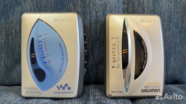 Кассетный плеер Sony Walkman