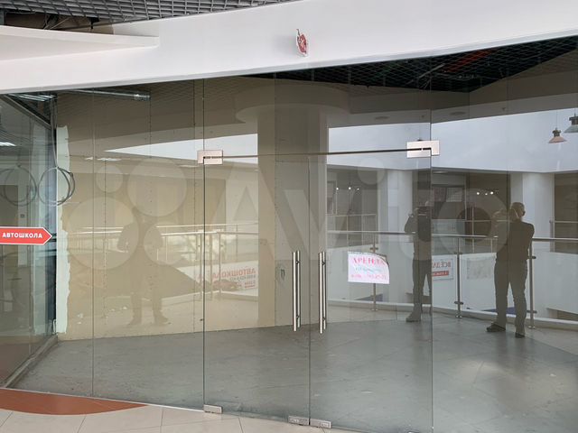 Торговое помещение в ТЦ на 2 этаже 20.6 м²
