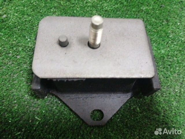 Опора подушка двигателя Mitsubishi L200 L400