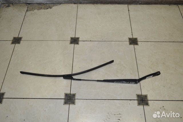 Поводок дворника правый Volkswagen Jetta 5