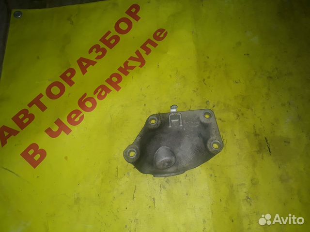 22116768521 Кронштейн двигателя BMW E60 E61