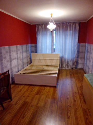 4-к. квартира, 98 м², 1/9 эт.