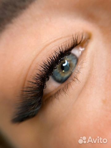 Наращивание ресниц в салоне