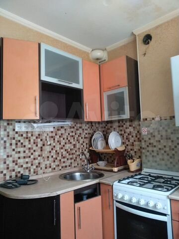 2-к. квартира, 43 м², 1/4 эт.