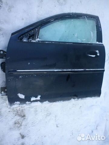 Дверь передняя на Додж Стратус 2002 года