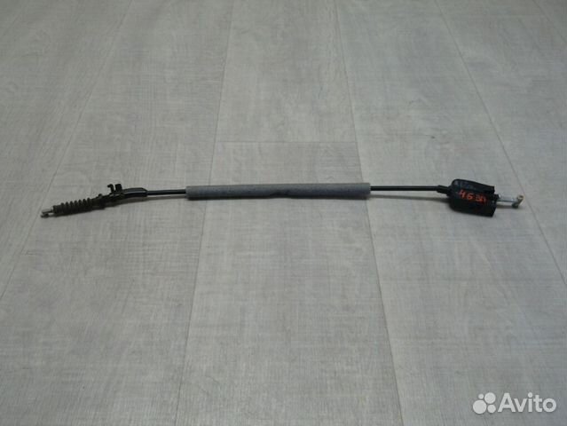 Трос замка двери задний Skoda Fabia 2 1.2 CGP 2012