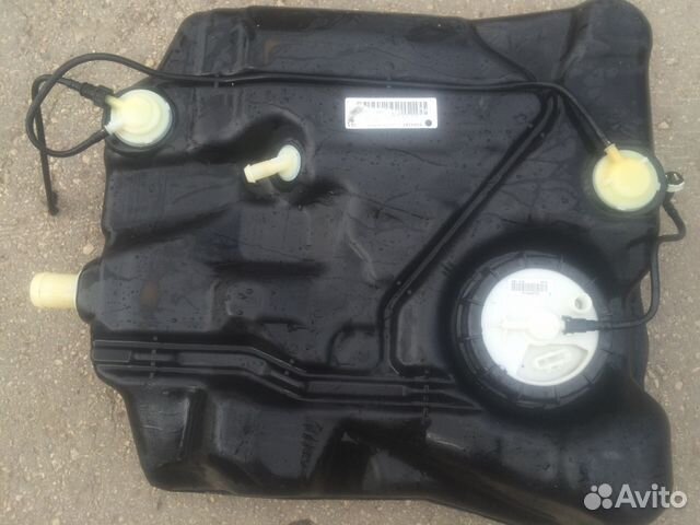 Бензобак целый Форд Фокус 2