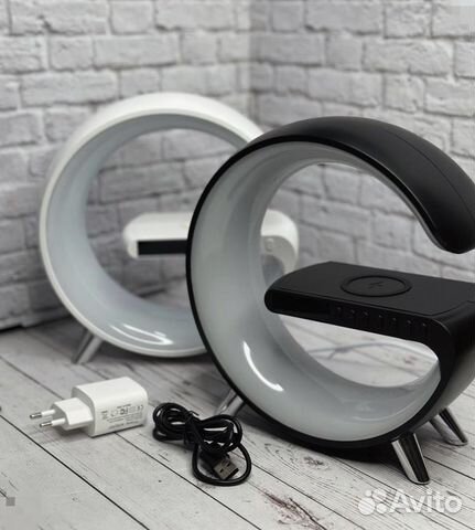 Универсальная световая и звуковая лампа 8в1