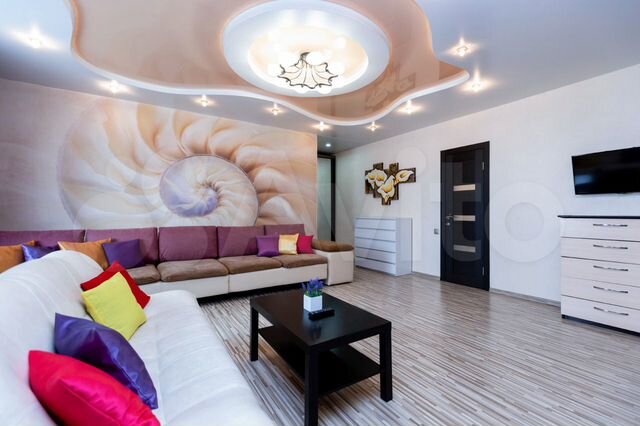 2-к. квартира, 66 м², 8/17 эт.