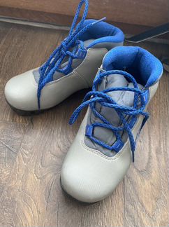 Коньки 30-35р и лыжные ботинки 31р