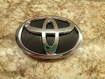 Эмблема решетки радиатора Toyota Harrier