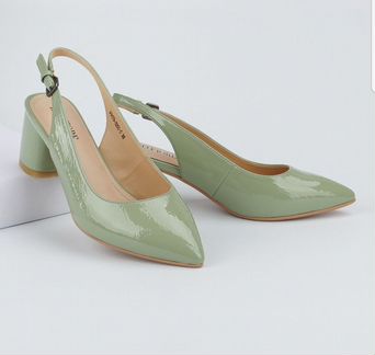 Туфли босоножки новые