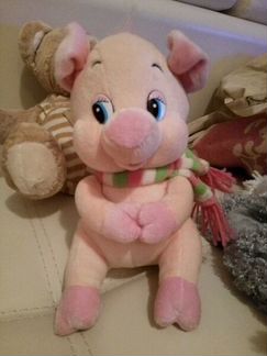 Игрушка медведь и поросята