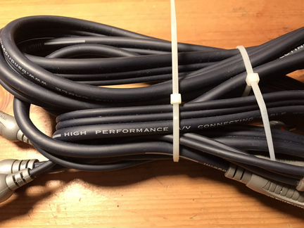 Межблочный видео-кабель 3 RCA- 3 RCA, 3 m, new