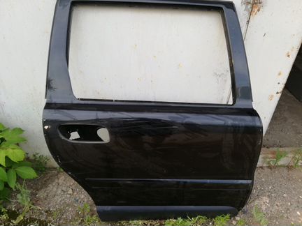 Правая задняя дверь XC-70