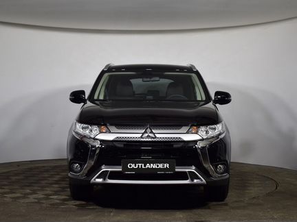 Mitsubishi Outlander 2.0 CVT, 2020