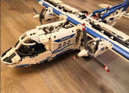Lego Technic 42025