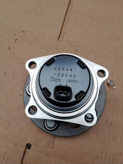 Ступица задняя Toyota Highlander Lexus 4245042030