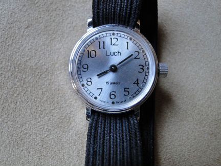 Женские часики