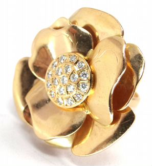 Крупное золотое кольцо 585 пробы с бриллиантами