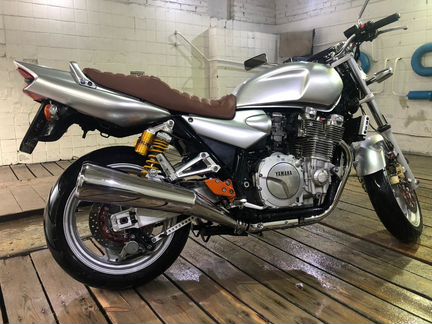 Yamaha XJR 1300