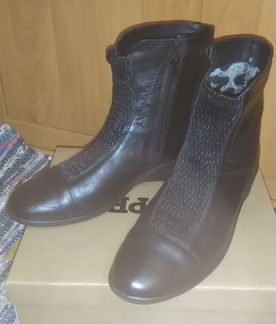 Полусапожки кожаные. Ботильоны. Новые