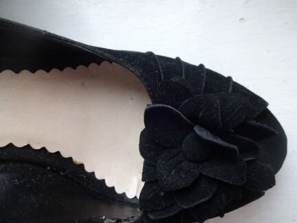 Праздничные чёрные туфли 38,5 размера