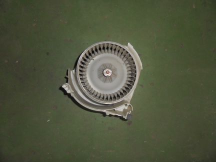 Мотор отопителя салона hino 500/700