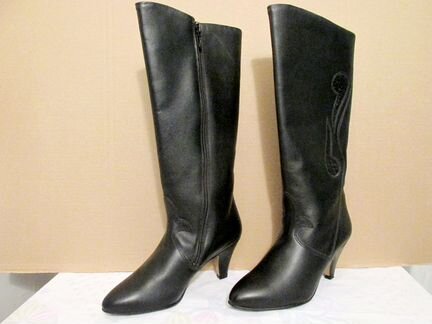 Продам новые женские сапоги (натуральн. кожа) 25/8