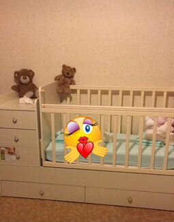 Кровать детская, деревянная