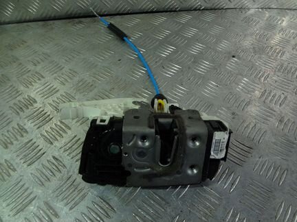 Замок двери передней правой Мерседес 204 212 218