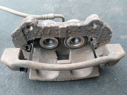 Суппорт передний правый джип гранд чероки вк 1