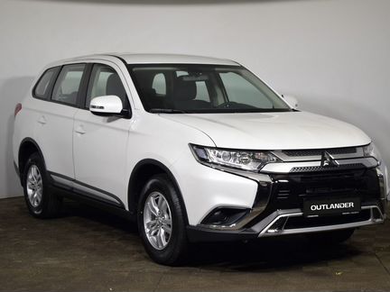 Mitsubishi Outlander 2.0 CVT, 2020